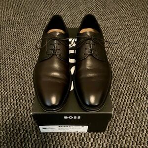 Boss Men's Classic Black Oxfords